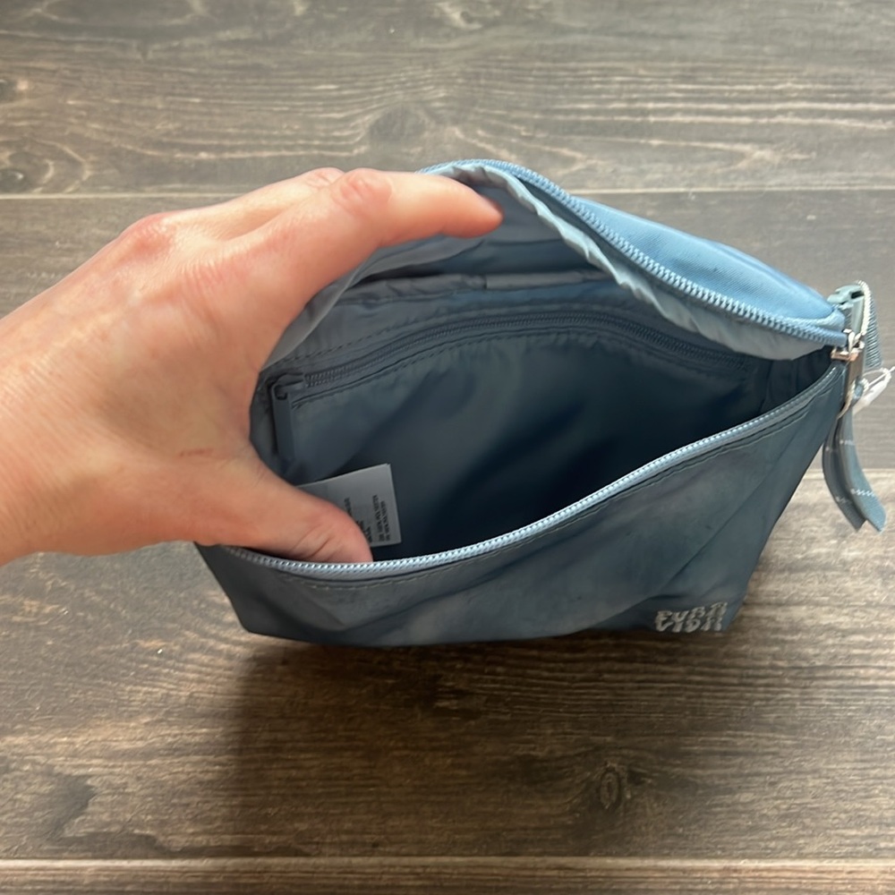 Pura Vida Belt Bag - Picture 3 of 8